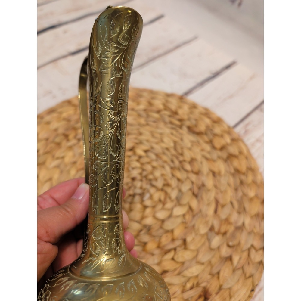 Vintage Cobra Head Brass Pitcher Vase 11" Tall Etched Leaf Floral Design India - Picture 8 of 9